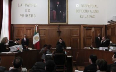 Supremo de México anula normas contra el aborto y derechos de homosexuales